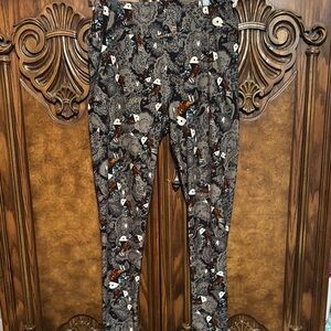 LuLaRoe Multicolor bird and Paisley tall and curvy Leggings S1